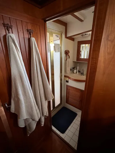 Dyer Need Yacht Photos Pics 