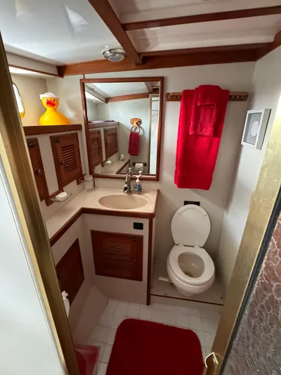 Dyer Need Yacht Photos Pics 