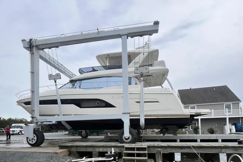 Last Run Yacht Photos Pics 