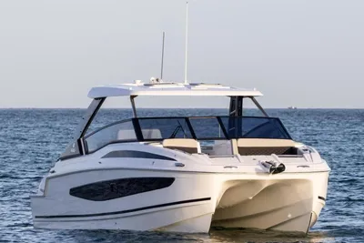 2025 Aquila 32 Sport