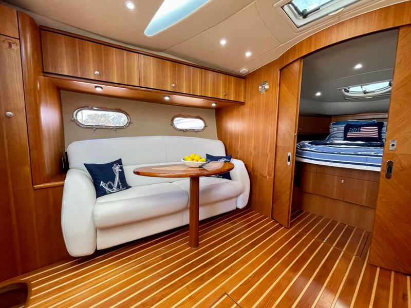 2008 Tiara Yachts 3900 Sovran