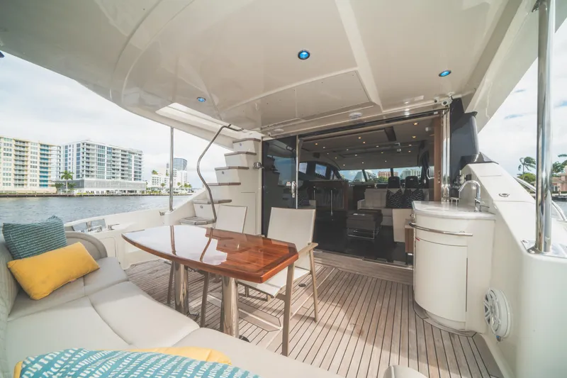  Yacht Photos Pics Luxurious 2017 Sea Ray L650 Fly yacht with elegant outdoor seating and modern interior.