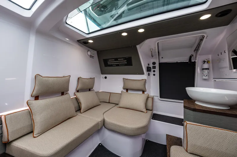 Aqvavit Yacht Photos Pics 