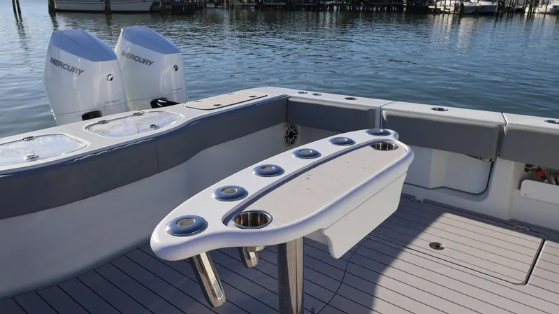  Yacht Photos Pics Freeman 47 boat deck with rod holders and Mercury engines, 2021 model.