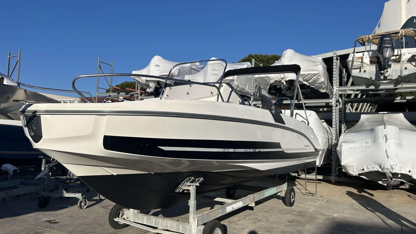 2019 Beneteau Flyer 6.6 Sundeck