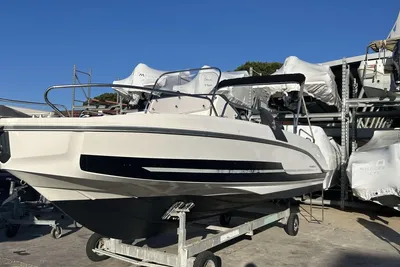 2019 Beneteau Flyer 6.6 Sundeck