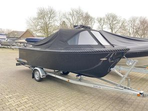 2021 Lago Amore 595 Tender