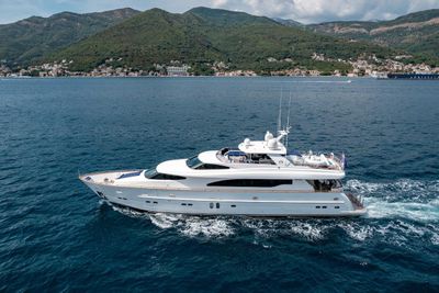 Yacht