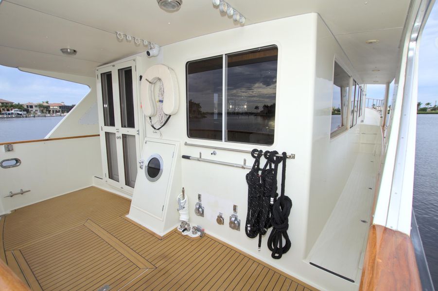 1989 Tollycraft 61 Pilothouse Motor Yacht