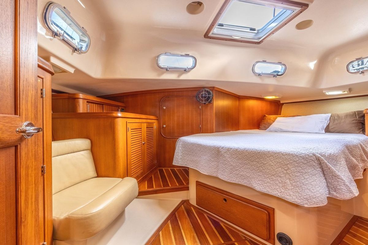 2008 Island Packet 48 
