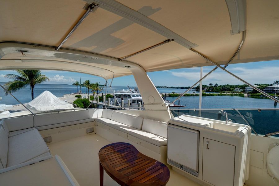 1988 Hatteras 70 Motor Yacht