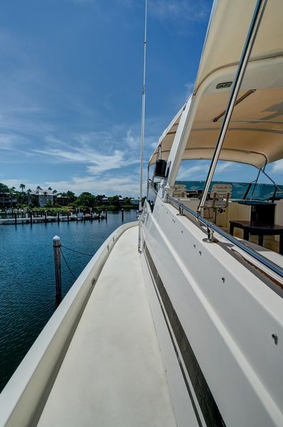 1988 Hatteras 70 Motor Yacht