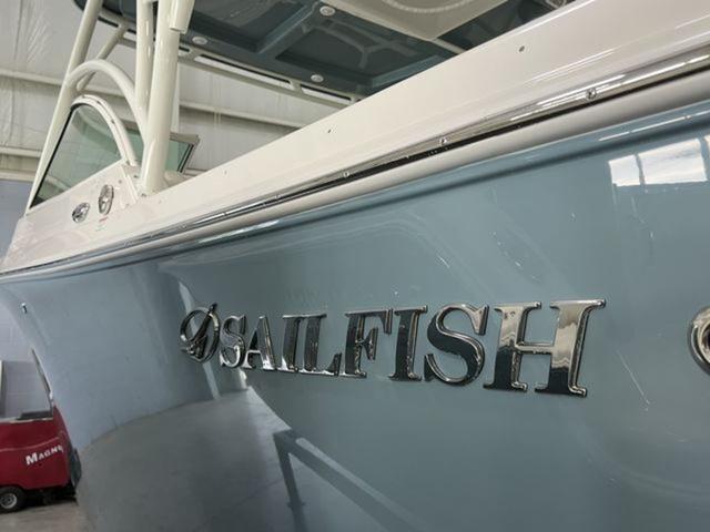 2023 Sailfish 245DC