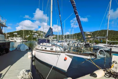Island Packet 38