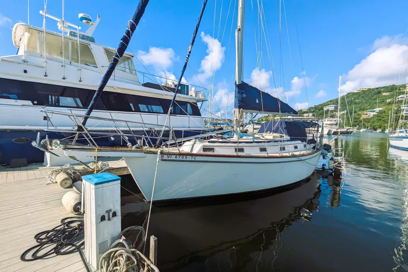 Halcyon Yacht Photos Pics 