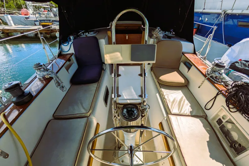 Halcyon Yacht Photos Pics 