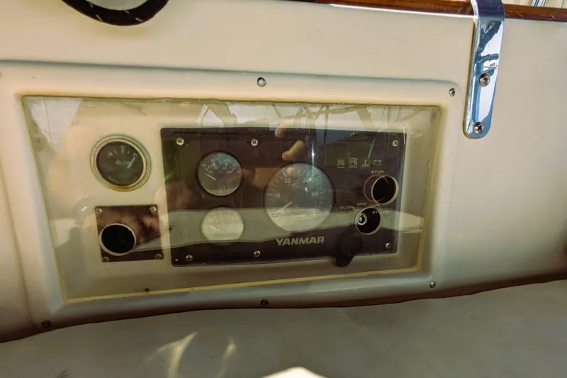 Halcyon Yacht Photos Pics 