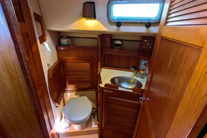 Halcyon Yacht Photos Pics 