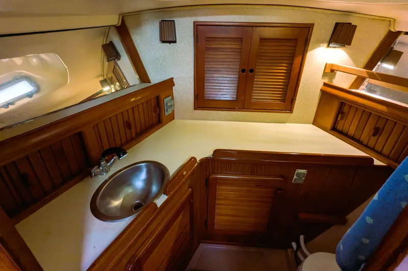 Halcyon Yacht Photos Pics 