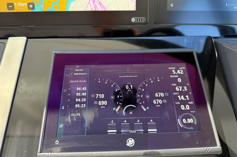  Yacht Photos Pics Dashboard of 2022 Formula 500 Super Sport Crossover displaying engine and navigation data.