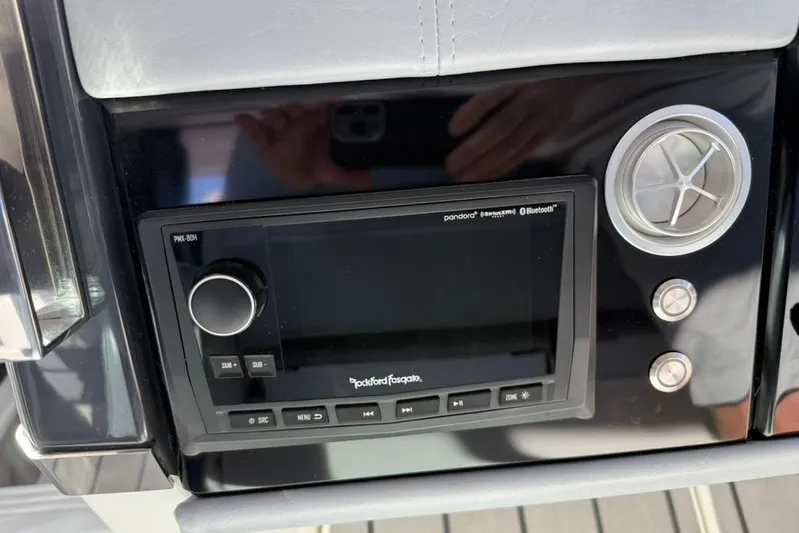  Yacht Photos Pics 2022 Formula 500 Super Sport Crossover dashboard with Rockford Fosgate audio system.