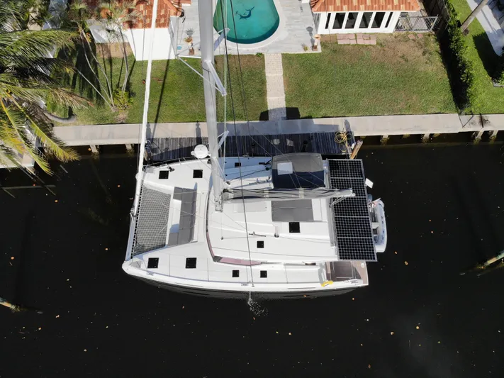 Serendipity Yacht Photos Pics 