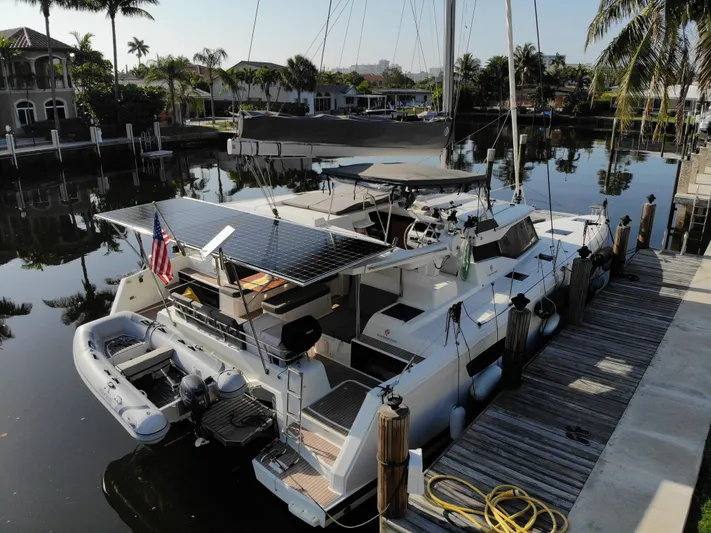 Serendipity Yacht Photos Pics 