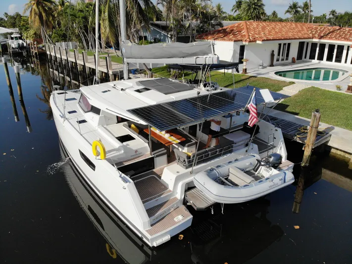 Serendipity Yacht Photos Pics 