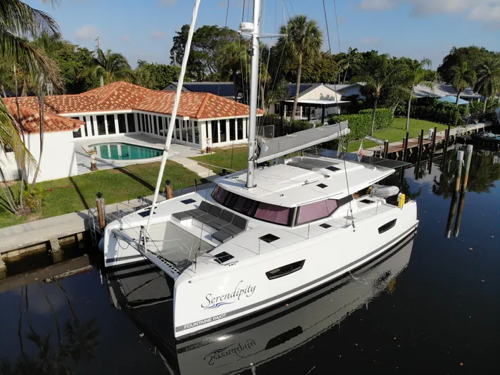 Serendipity Yacht Photos Pics 