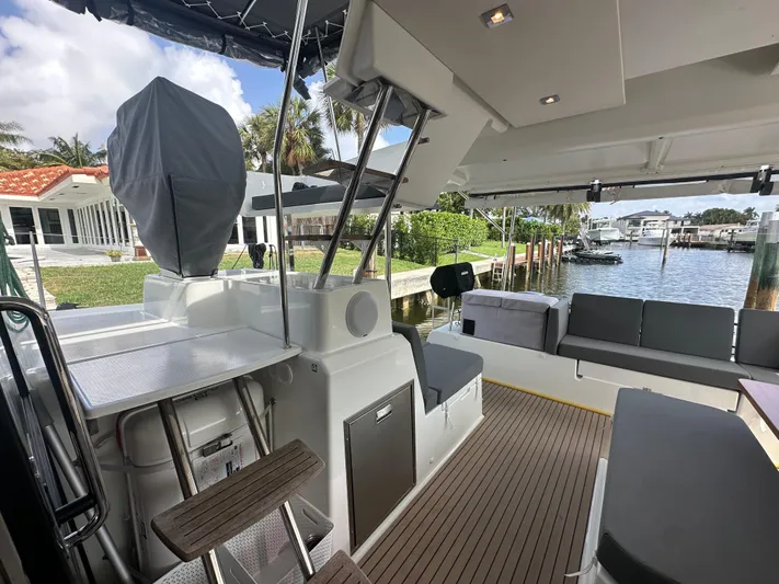 Serendipity Yacht Photos Pics 