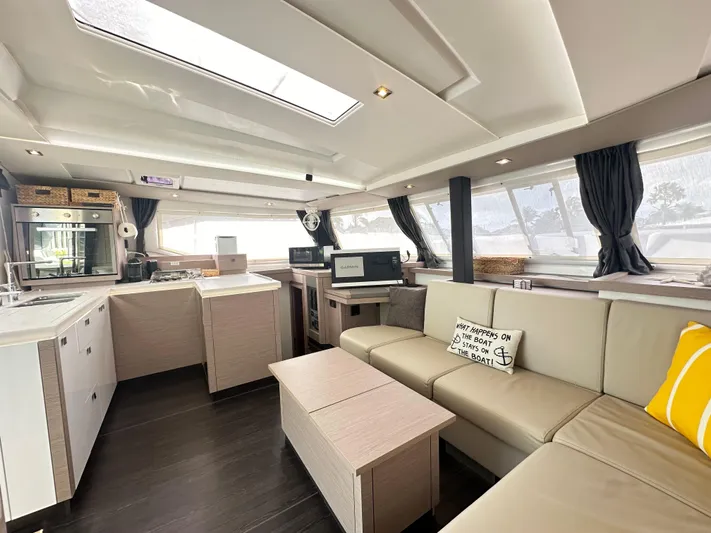 Serendipity Yacht Photos Pics 