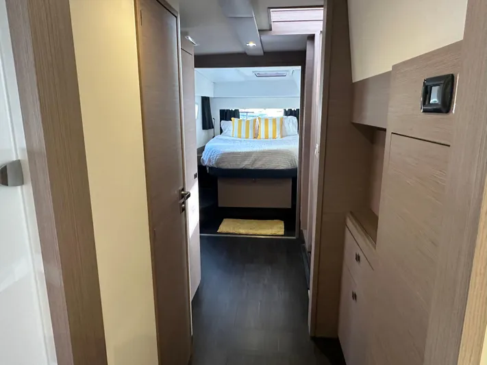 Serendipity Yacht Photos Pics 