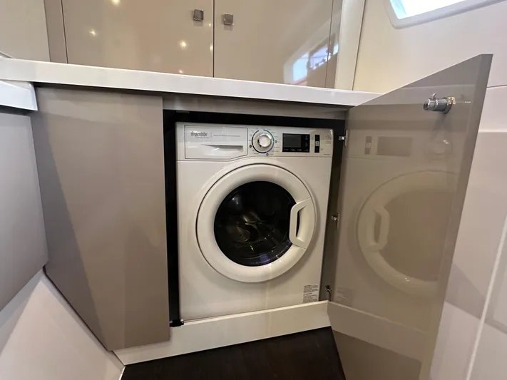 Serendipity Yacht Photos Pics 