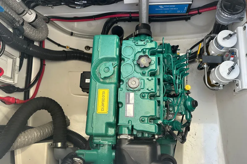 Serendipity Yacht Photos Pics 