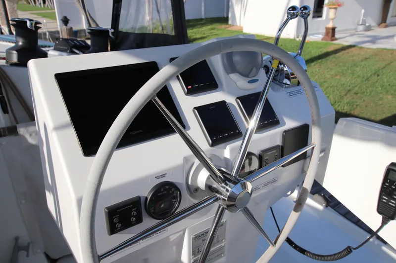 Serendipity Yacht Photos Pics 