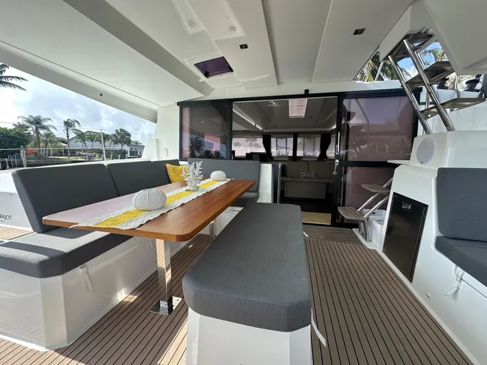 Serendipity Yacht Photos Pics 