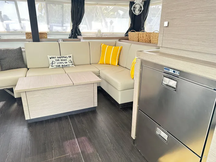 Serendipity Yacht Photos Pics 