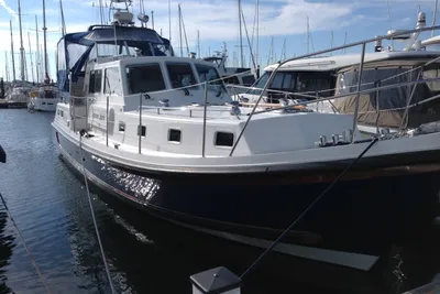 Dale Nelson 38 Aft Cabin