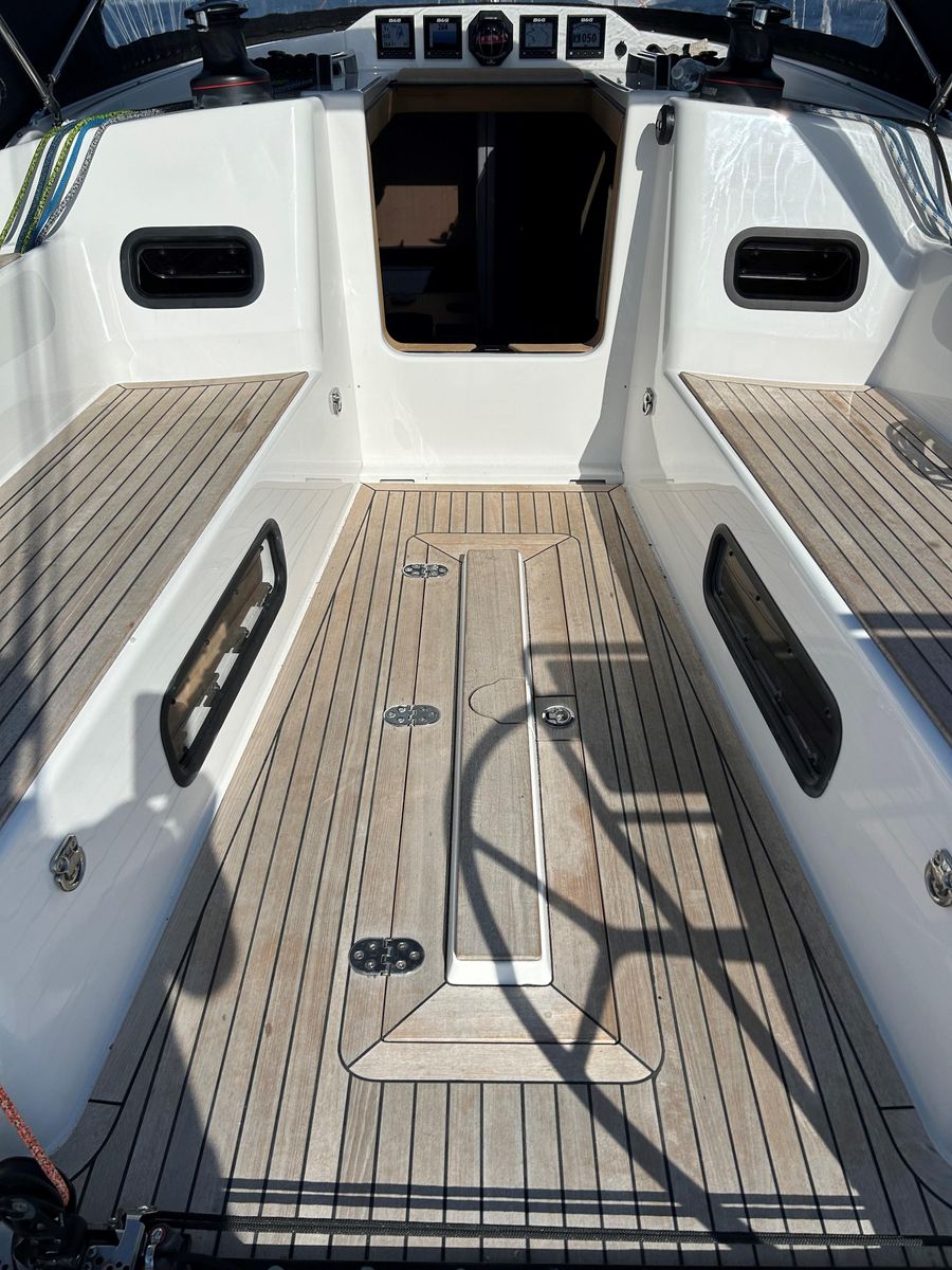 2020 Arcona 43 