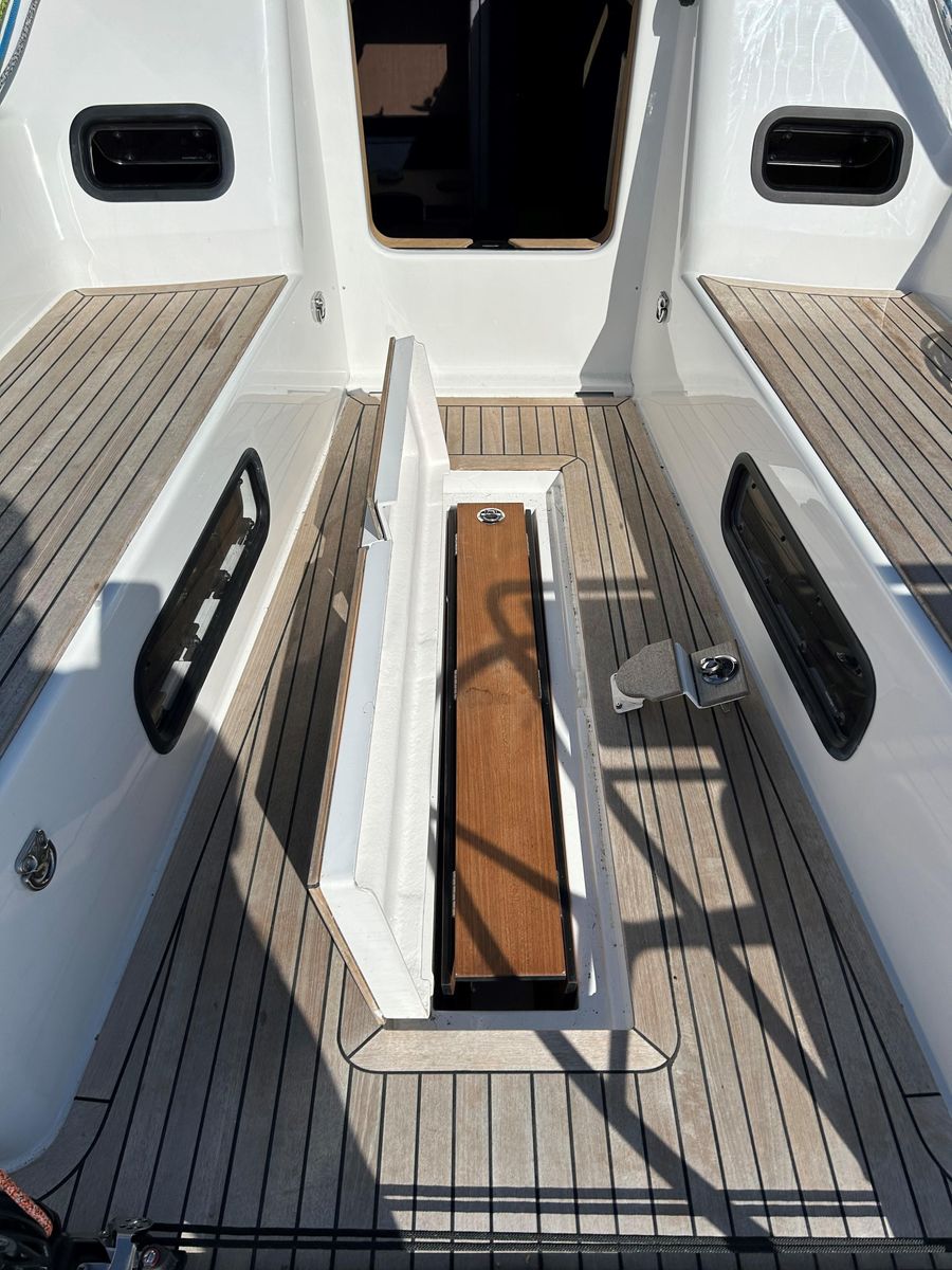 2020 Arcona 43 
