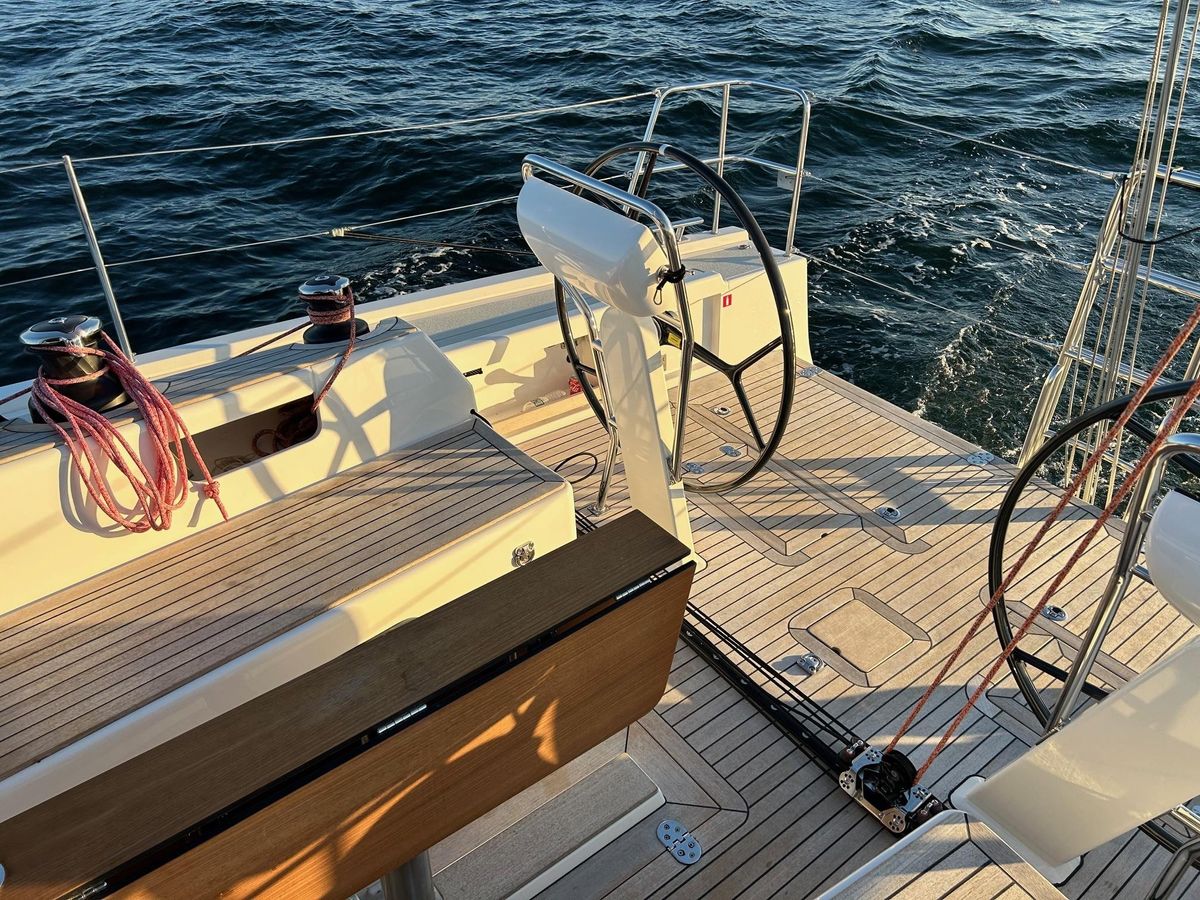 2020 Arcona 43 