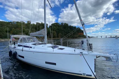 Dufour 390