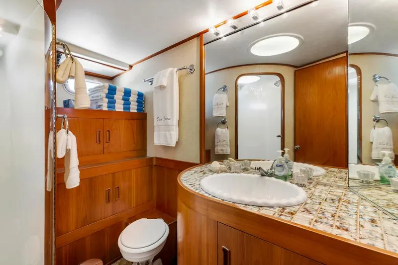 Don Juan Yacht Photos Pics 