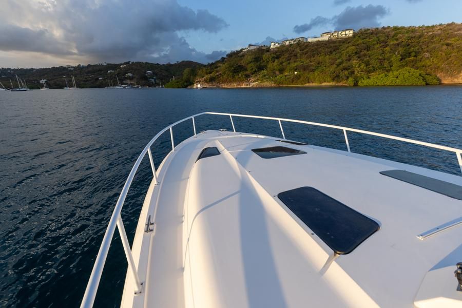 2009 Intrepid Sport Yacht