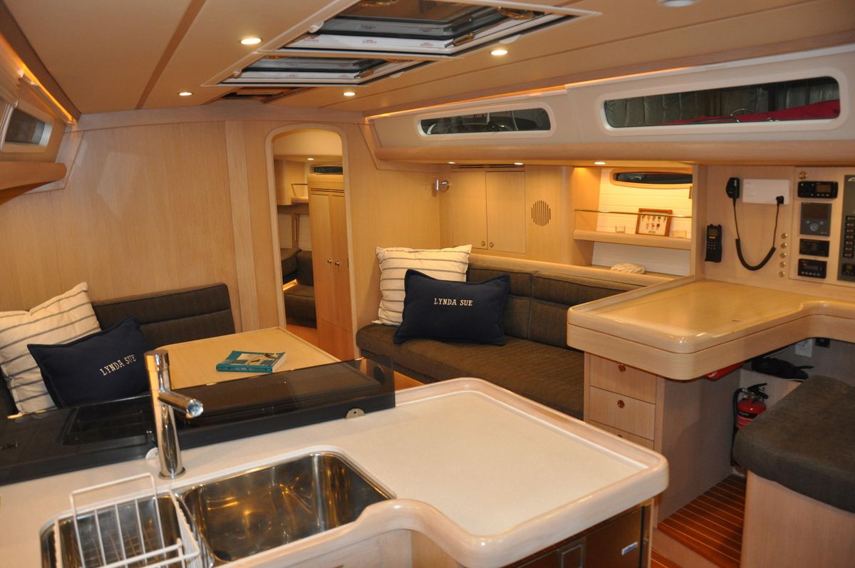 2020 Arcona 43 