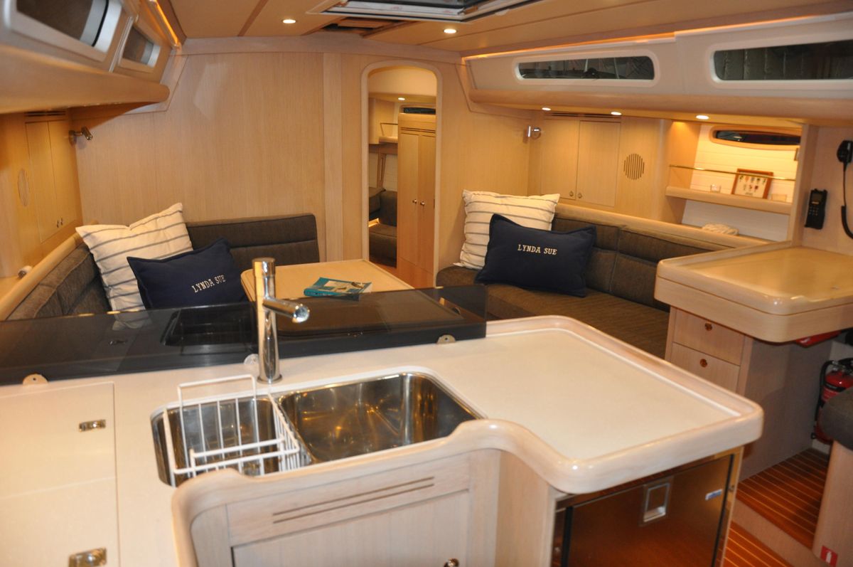 2020 Arcona 43 