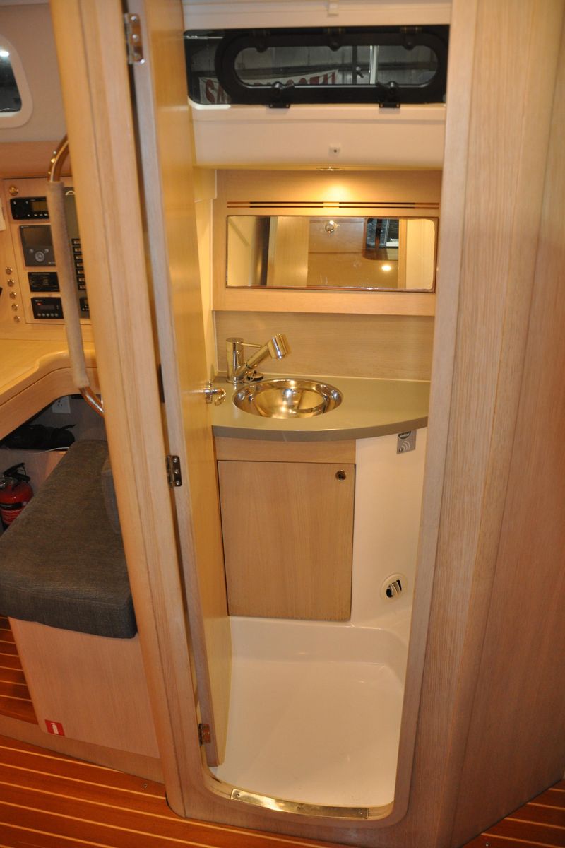 2020 Arcona 43 