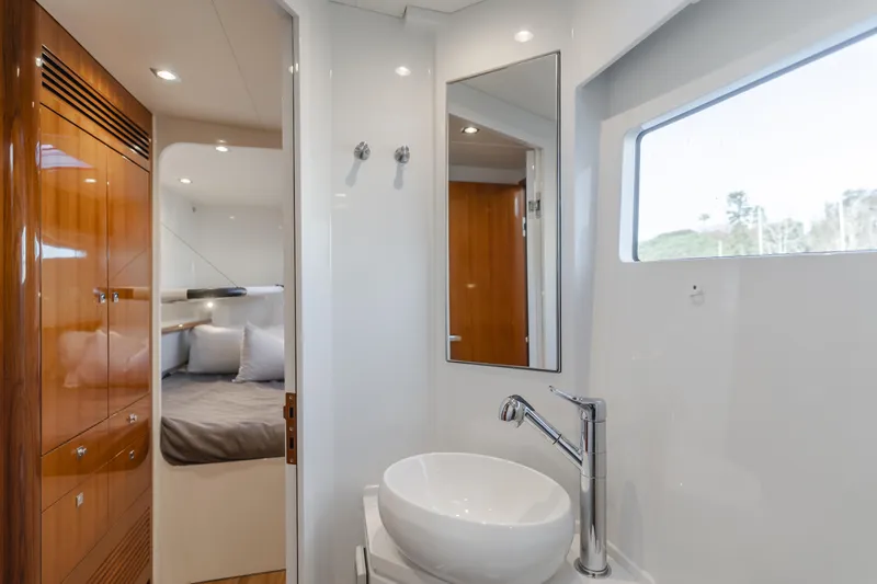 Flash Yacht Photos Pics 