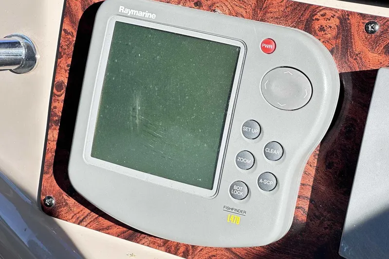  Yacht Photos Pics Raymarine fishfinder on 2000 Sea Ray 410 Sundancer boat dashboard.