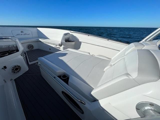 2021 Nor-Tech 390 Center Console